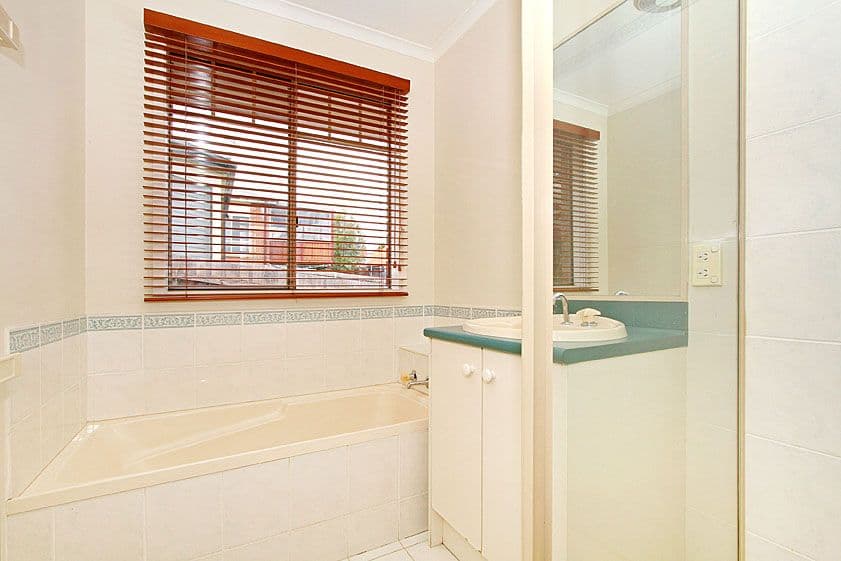 30 Honeyeater Terrace, SOUTH MORANG VIC 3752, South Morang - Thumbnail 7