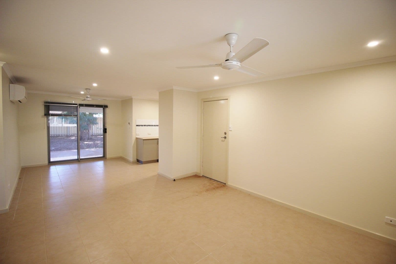 16 Dongara Place, South Hedland WA 6722, South Hedland - Thumbnail 3