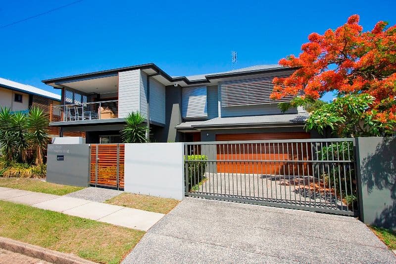 32 Pacific Parade, BILINGA QLD 4225, Bilinga - Image 1