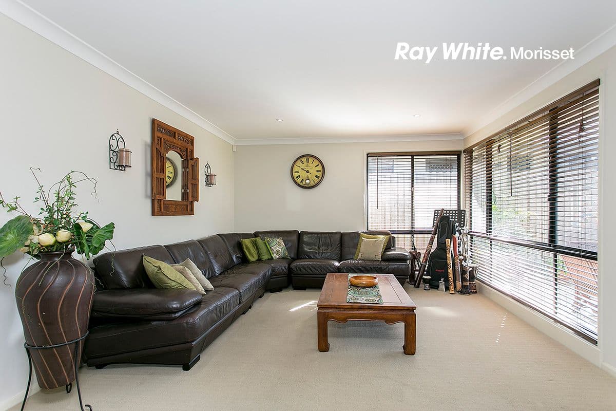 77 Cedar Cutters Crescent, Cooranbong - Thumbnail 2