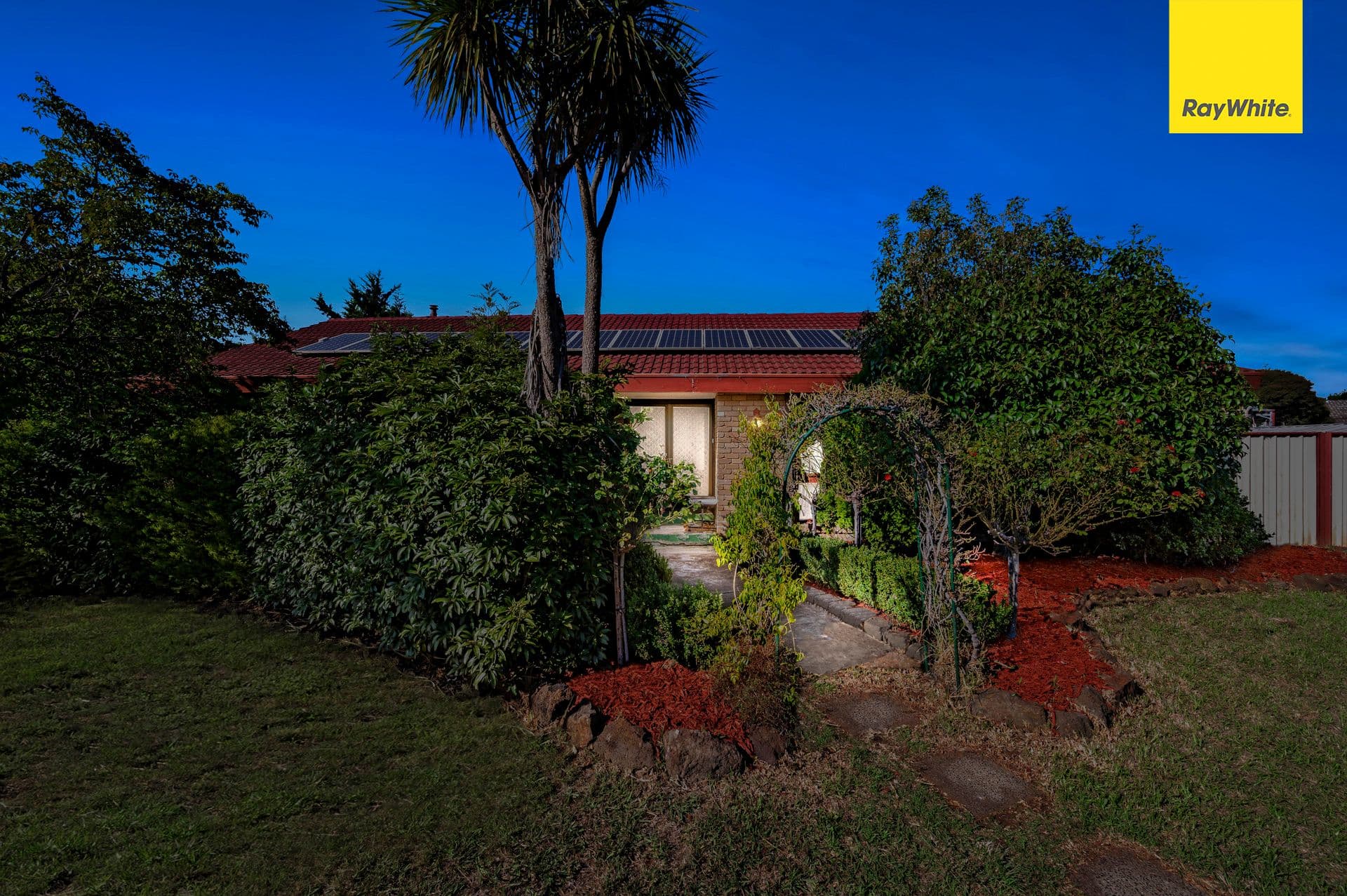 22 Rathdowne Circuit, Melton West VIC 3337, Melton West - Thumbnail 2