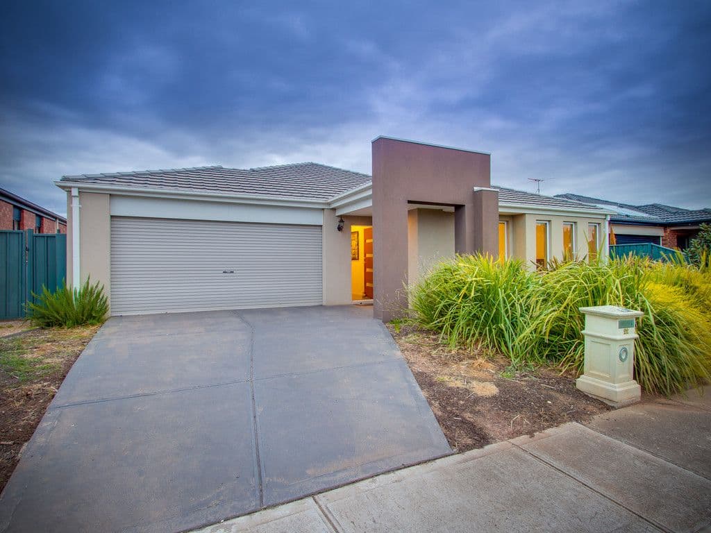 22 Garden View Drive, Tarneit VIC 3029, Tarneit - Thumbnail 2