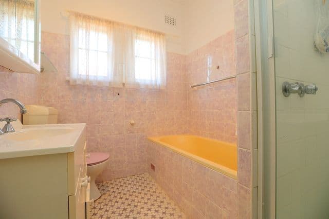 27 Columbine Avenue, Bankstown NSW 2200, Bankstown - Thumbnail 7