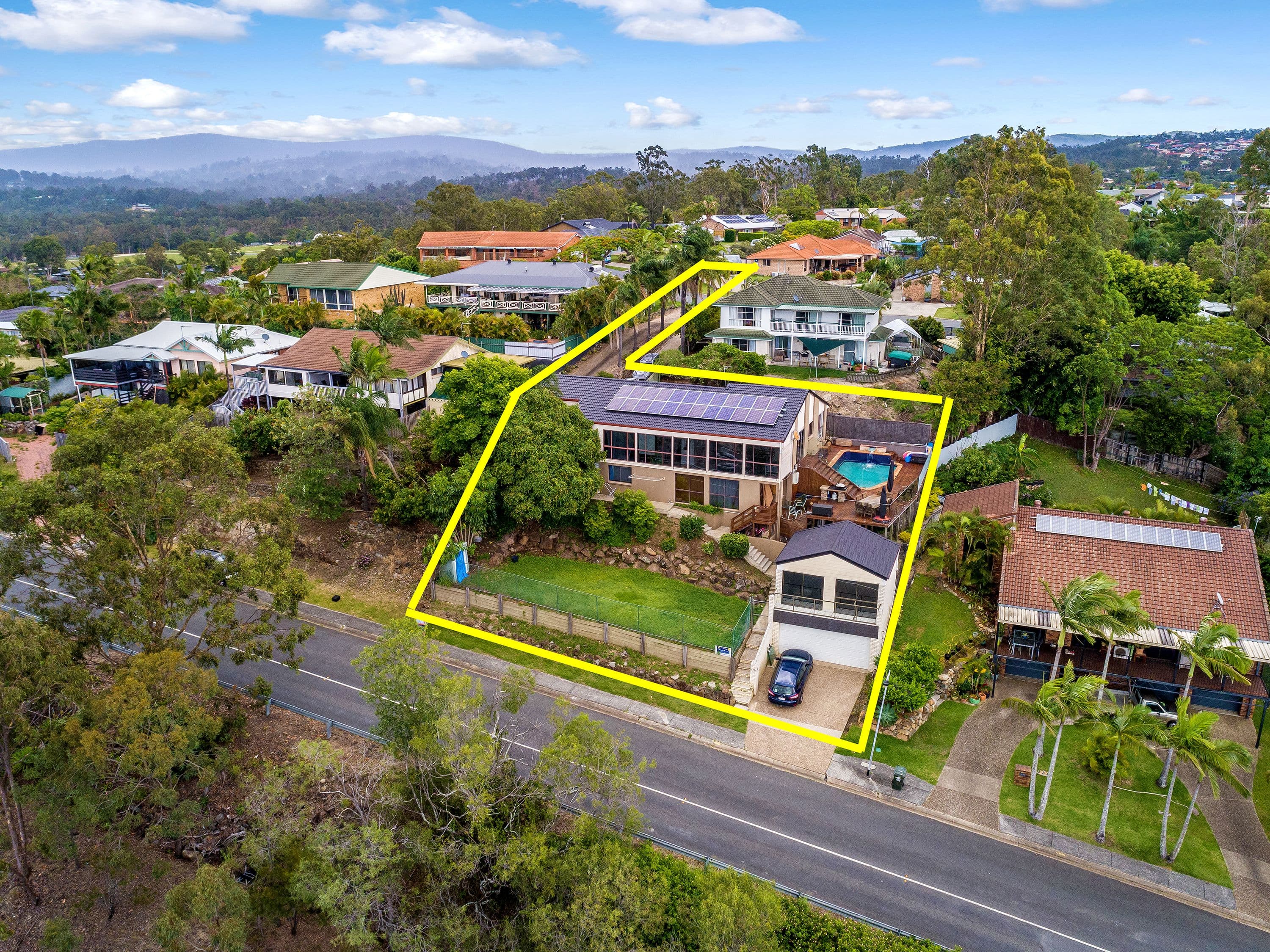 3 Chillagoe Place, Worongary QLD 4213, Worongary - Thumbnail 2