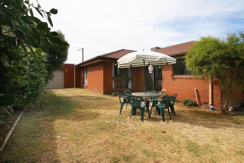 9  Benkel Avenue, CHELTENHAM VIC 3192, Cheltenham - Thumbnail 4
