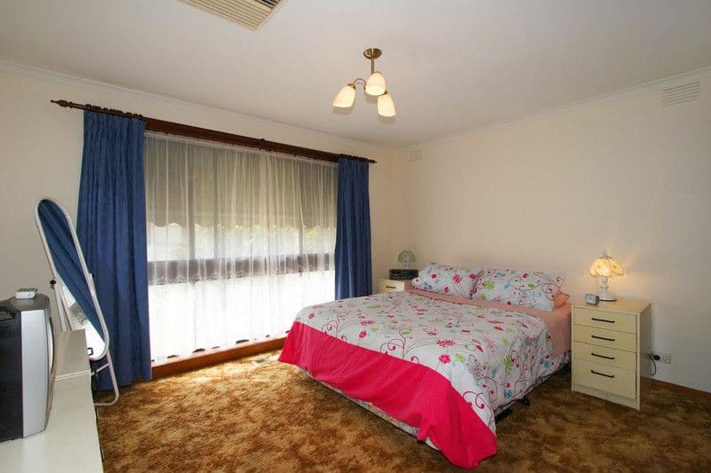 9  Benkel Avenue, CHELTENHAM VIC 3192, Cheltenham - Thumbnail 5