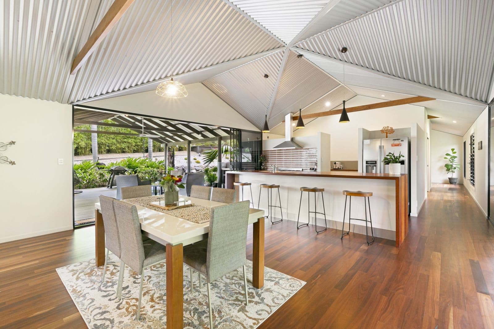 6 Finch Street, Bonogin QLD 4213, Bonogin - Thumbnail 2