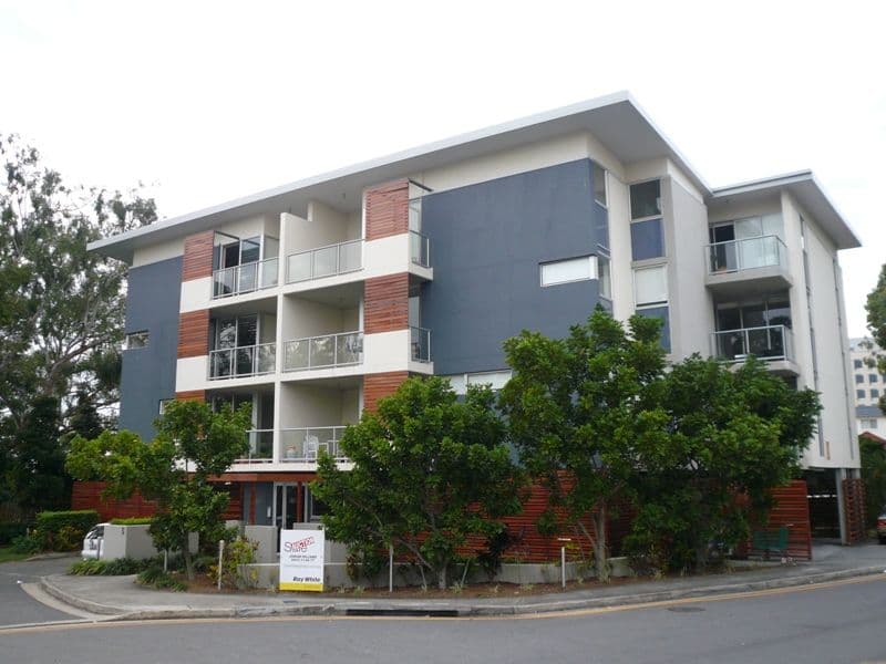 5 Carey Lane, SOUTHPORT QLD 4215, Southport - Image 1