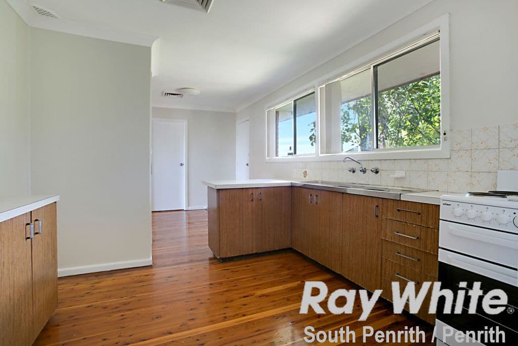 174 Parker Street, Kingswood - Thumbnail 4