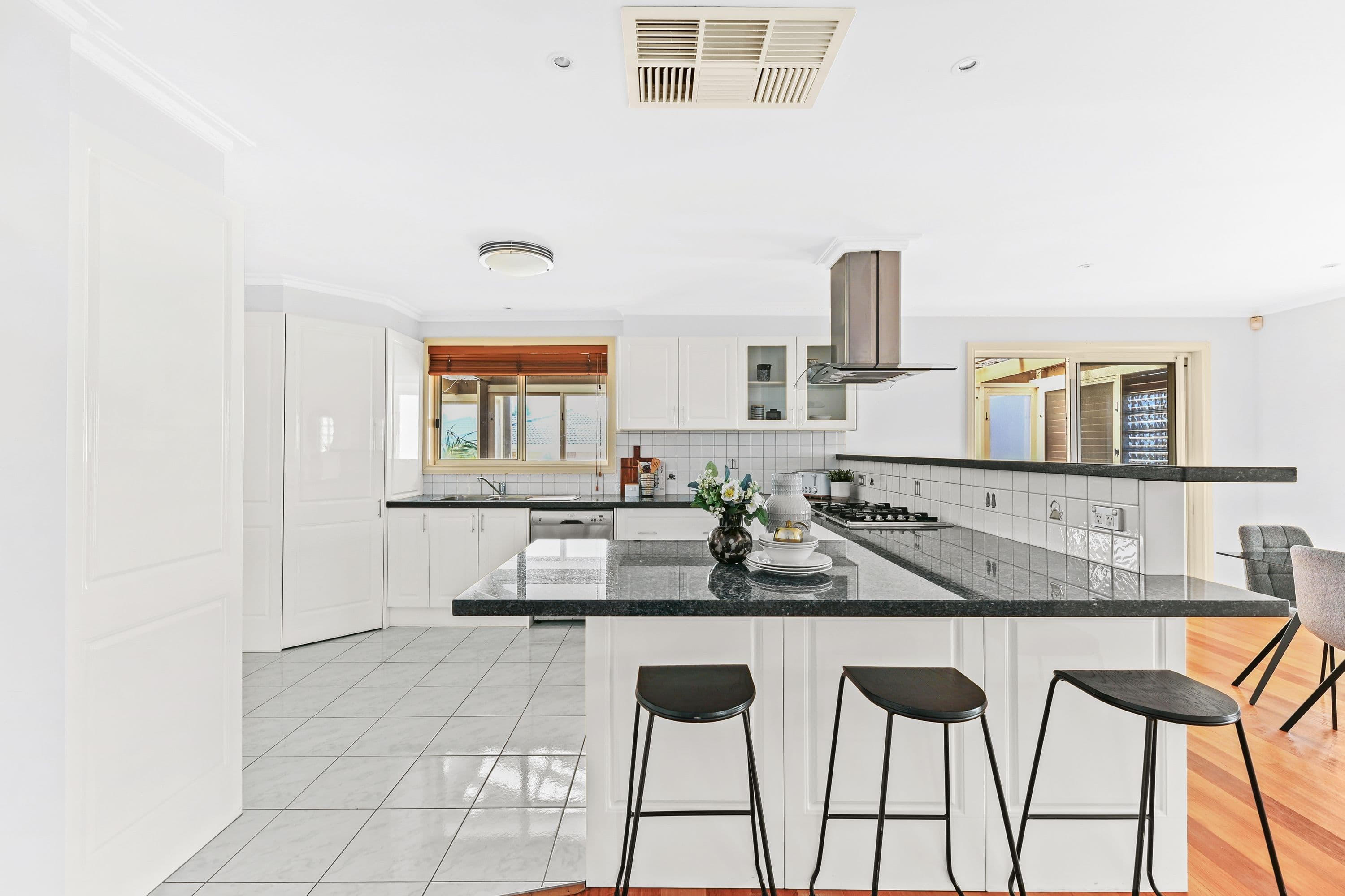 4 Viney Street, Clarinda VIC 3169, Clarinda - Thumbnail 4