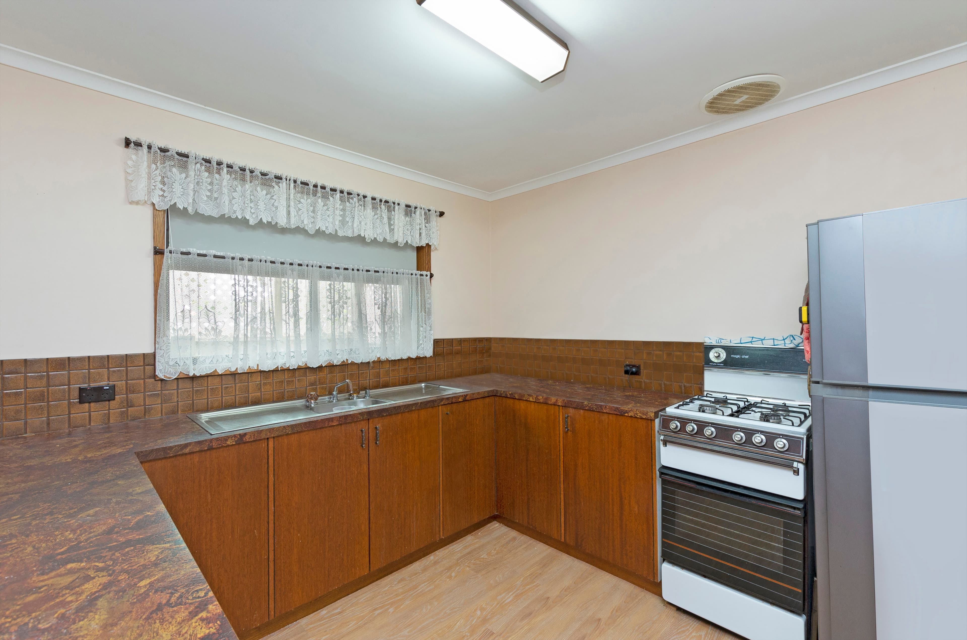 19 Moonah Street, Warrnambool VIC 3280, Warrnambool - Thumbnail 3