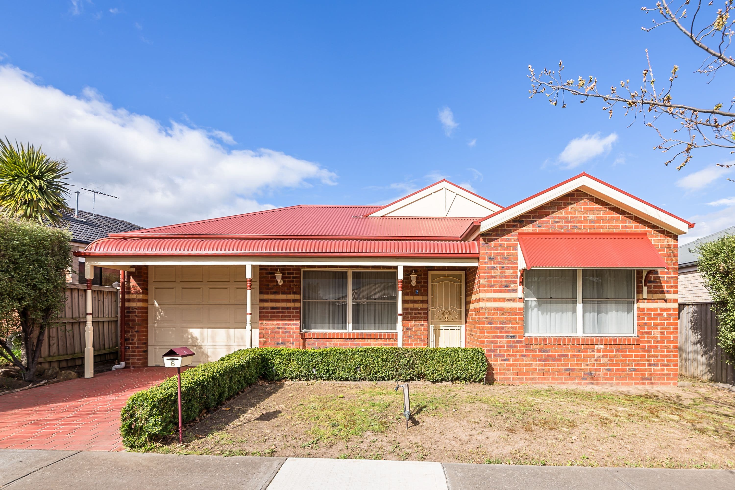 6 Oakville Place, Craigieburn VIC 3064, Craigieburn - Image 1