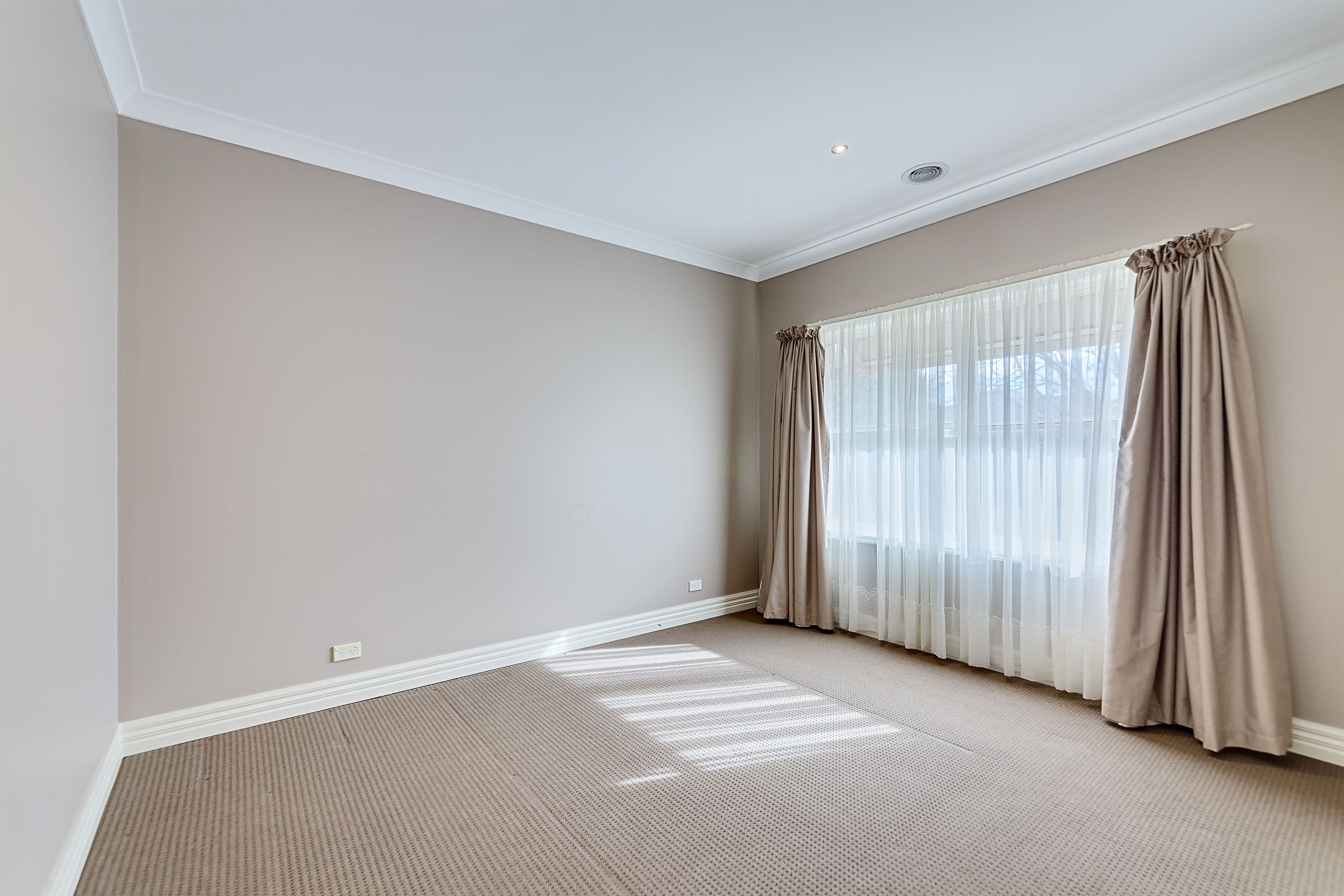 6 Oakville Place, Craigieburn VIC 3064, Craigieburn - Thumbnail 7