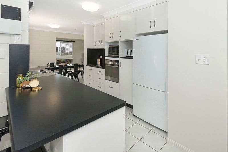 4 Courtney Street, Cranbrook QLD 4814, Cranbrook - Thumbnail 8
