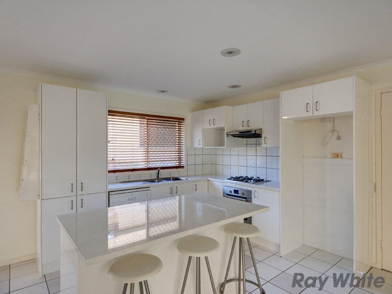 3 Yeoman Street, CHAPEL HILL QLD 4069, Chapel Hill - Thumbnail 3