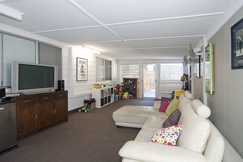 6 Hampton Street, LOGANHOLME QLD 4129, Loganholme - Thumbnail 2
