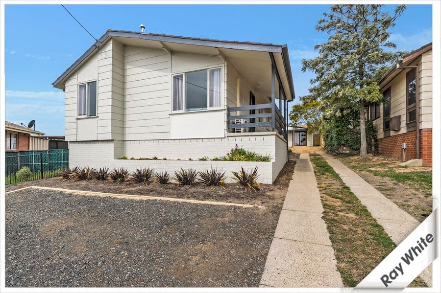 14 Banksia Crescent, Karabar - Thumbnail 2