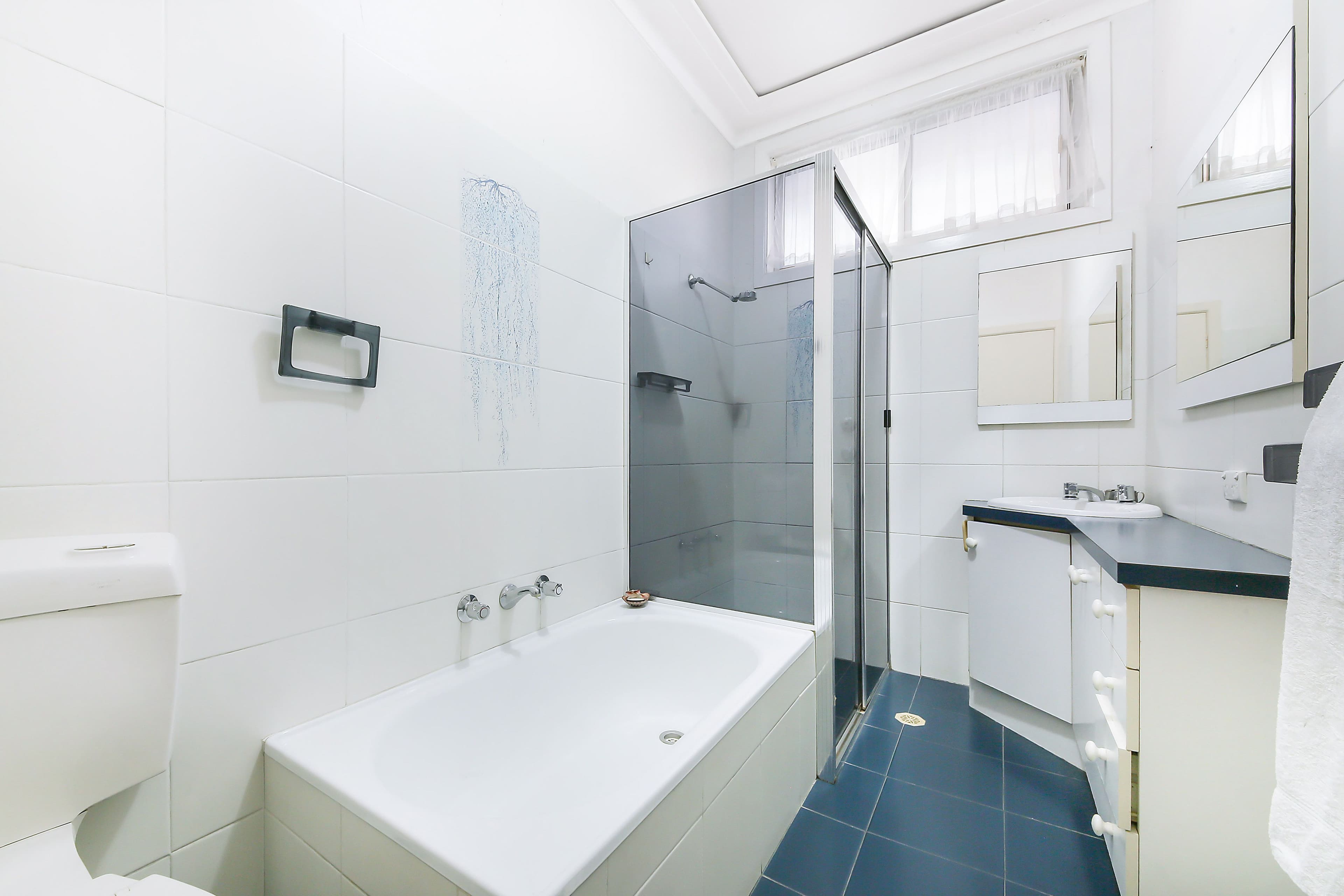 163 Hillcrest Avenue, Greenacre - Thumbnail 6