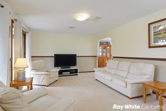 42 Michael Holt Crescent, GORDON ACT 2906, Gordon - Thumbnail 4