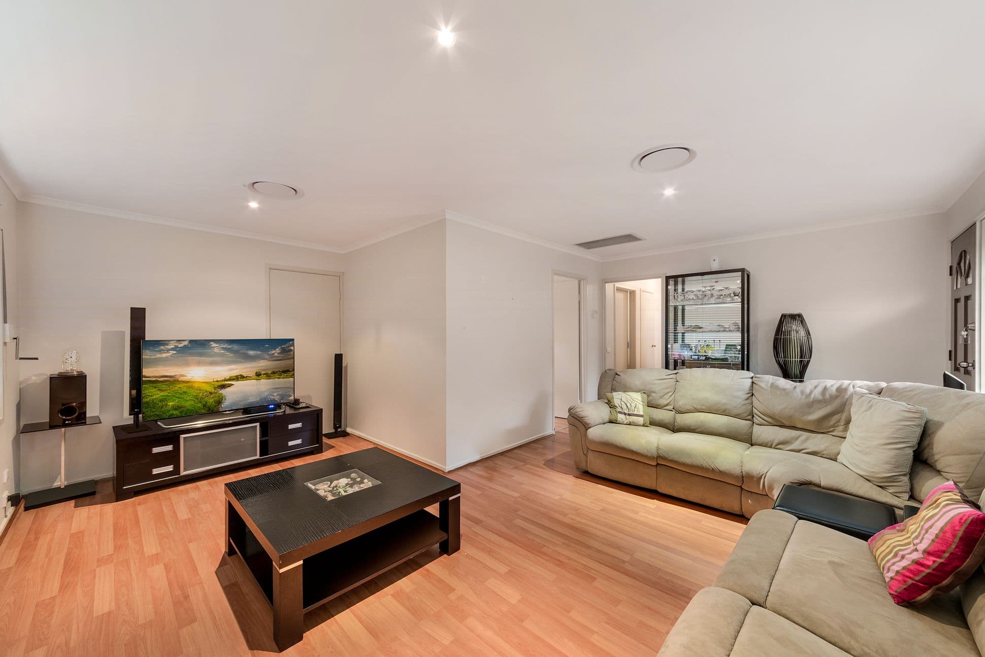 103 Junction Road, Ruse - Thumbnail 3
