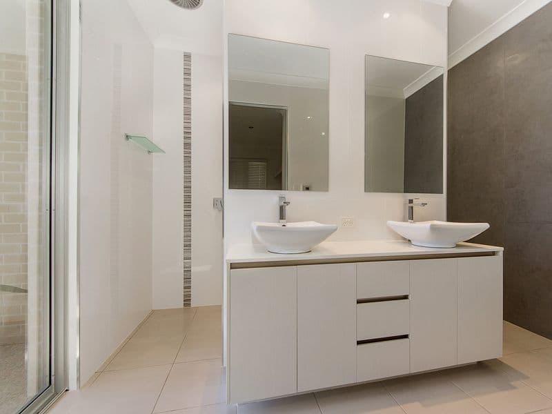 17 Stone Creek Drive, Upper Coomera QLD 4209, Upper Coomera - Thumbnail 8