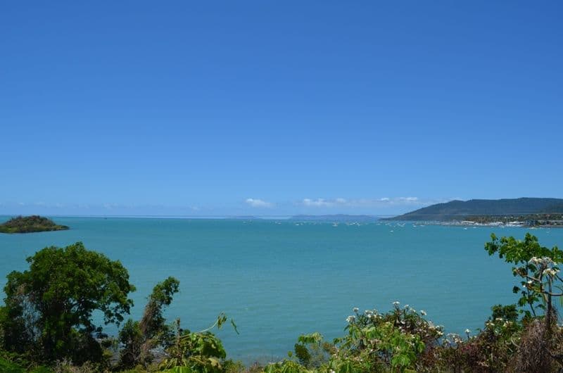 8 Coral Esplanade, CANNONVALE QLD 4802, Cannonvale - Thumbnail 4