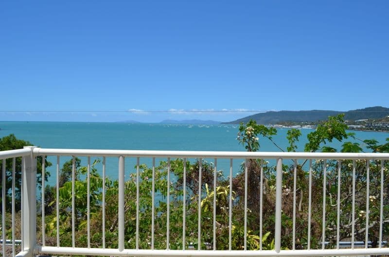 8 Coral Esplanade, CANNONVALE QLD 4802, Cannonvale - Thumbnail 5