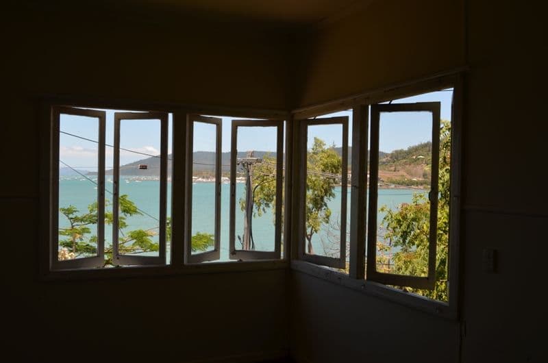 8 Coral Esplanade, CANNONVALE QLD 4802, Cannonvale - Thumbnail 7
