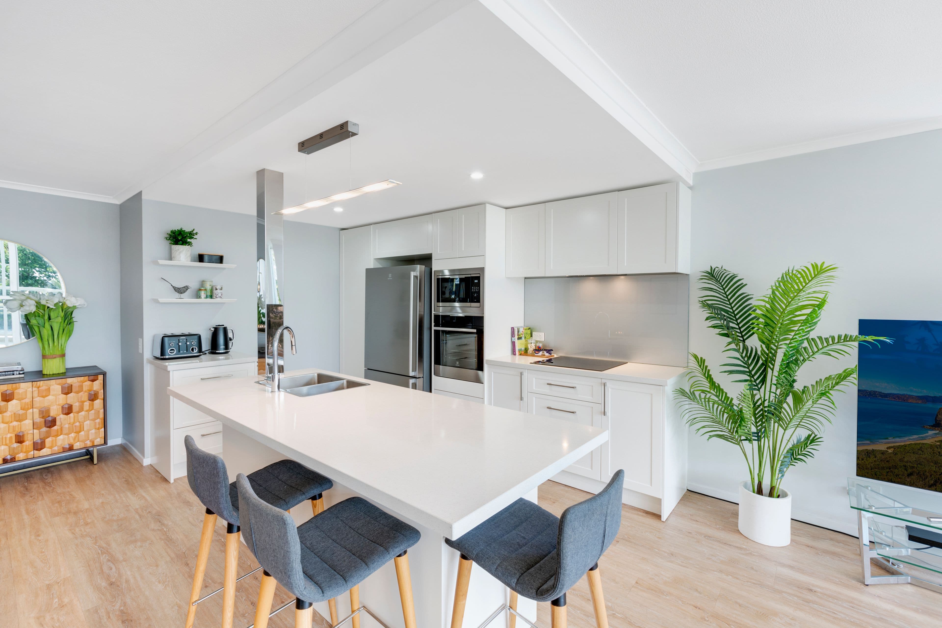 52 Back Street, Biggera Waters QLD 4216, Biggera Waters - Thumbnail 2