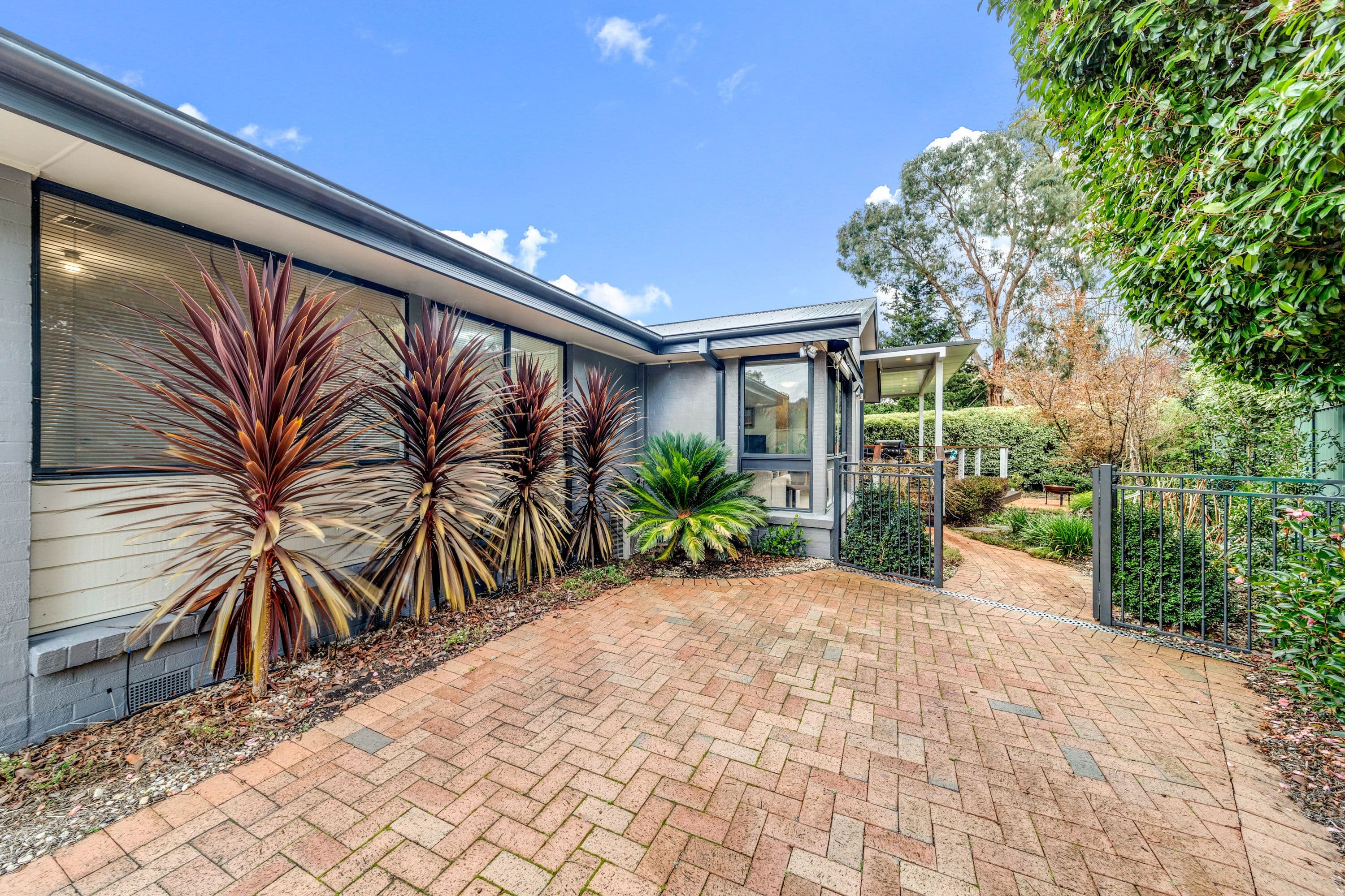 11 Orion Place, Giralang ACT 2617, Giralang - Image 1