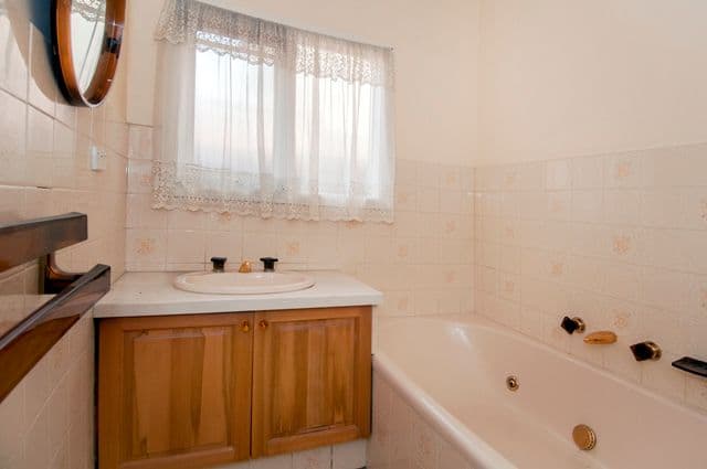 17 Macartney Street, RESERVOIR VIC 3073, Reservoir - Thumbnail 6