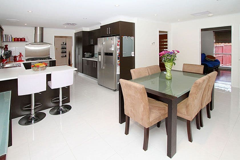 81 Buckmaster Drive, MILL PARK VIC 3082, Mill Park - Thumbnail 4