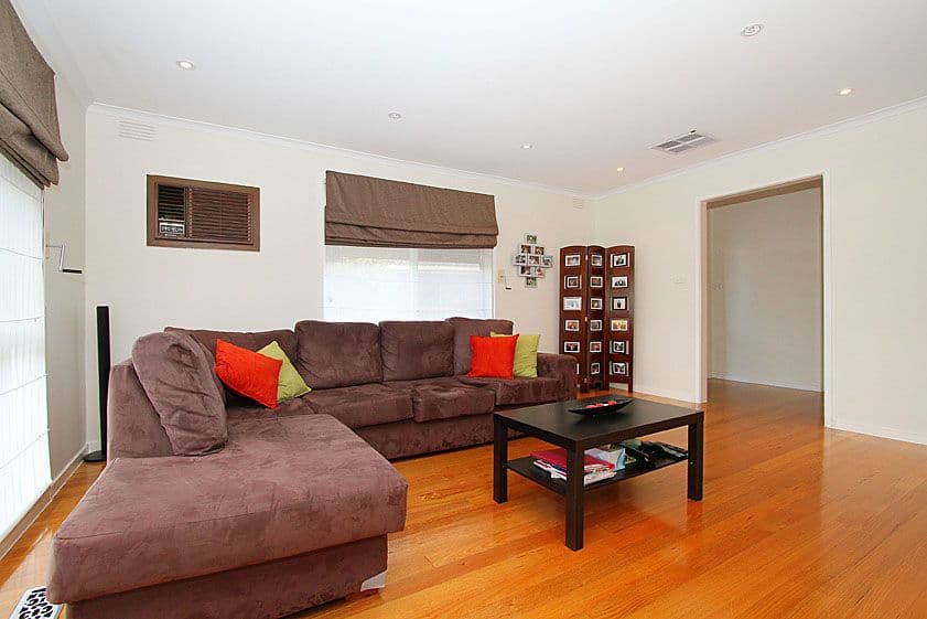 81 Buckmaster Drive, MILL PARK VIC 3082, Mill Park - Thumbnail 6