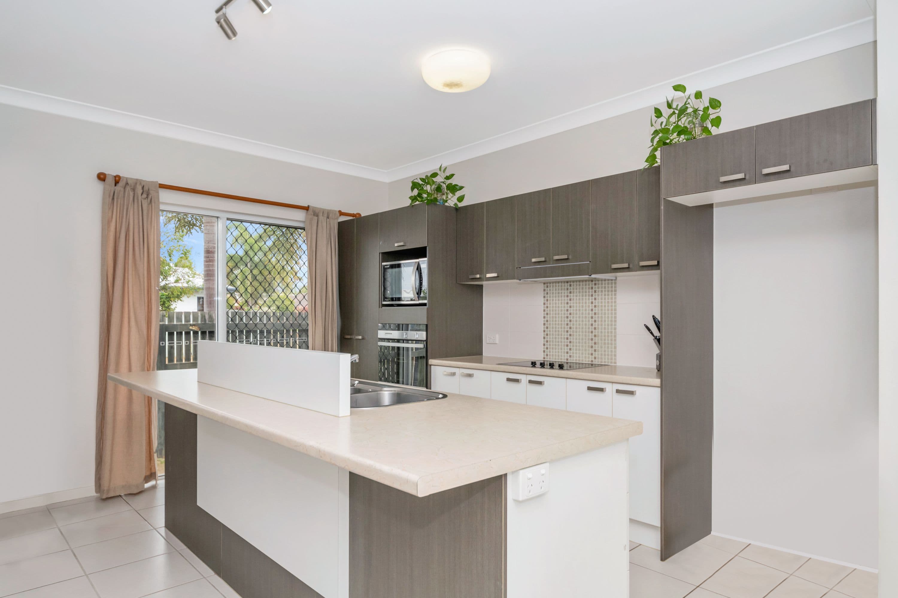 2 Woodhen Court, Bohle Plains QLD 4817, Bohle Plains - Thumbnail 3