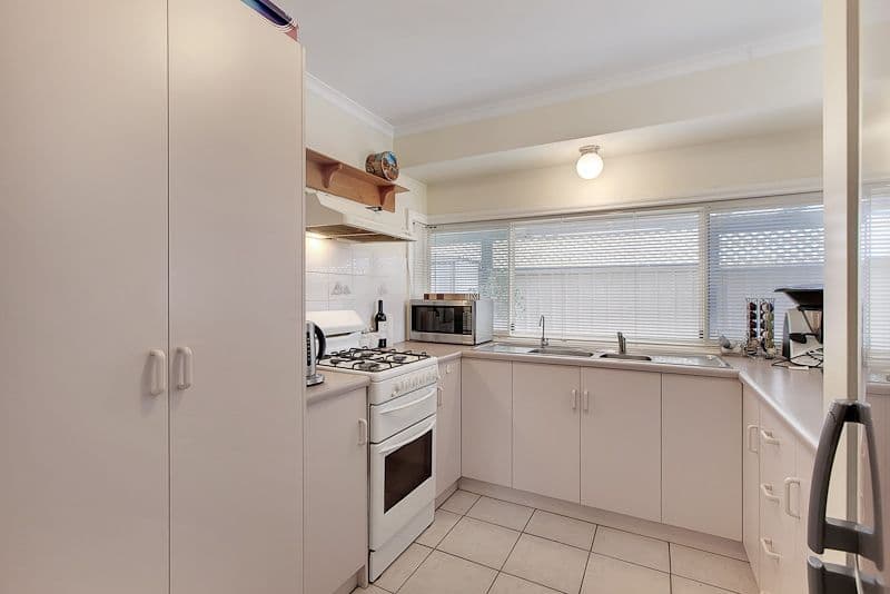5 Spruce Avenue, Seaford SA 5169, Seaford - Thumbnail 2