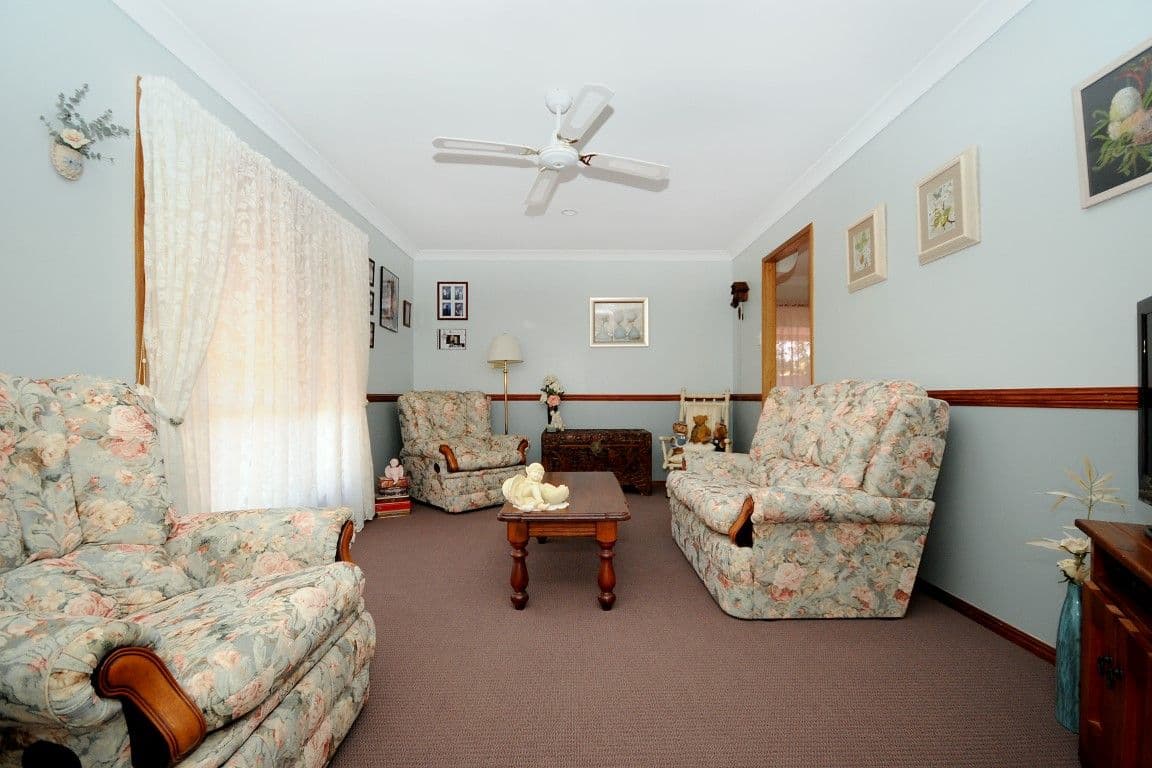 9 Lachlan Court, WESTBROOK QLD 4350, Westbrook - Thumbnail 2