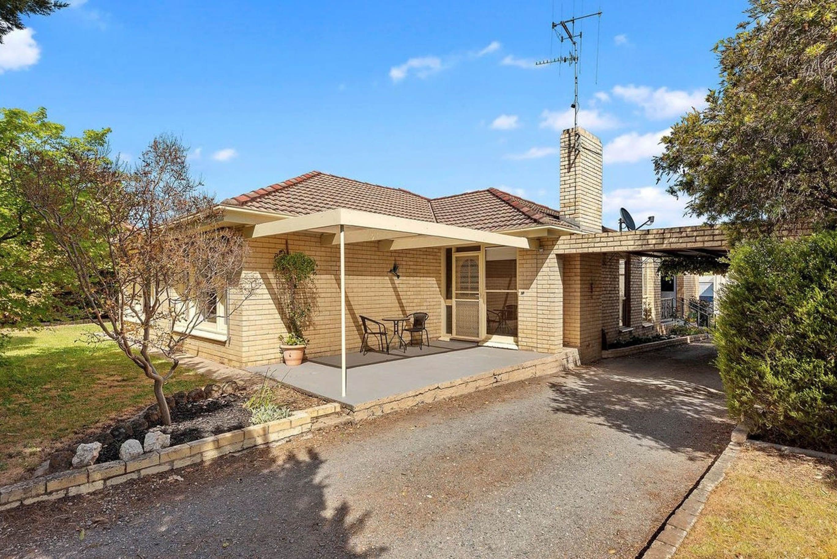18 Somerville Street, Flora Hill VIC 3550, Flora Hill - Thumbnail 2