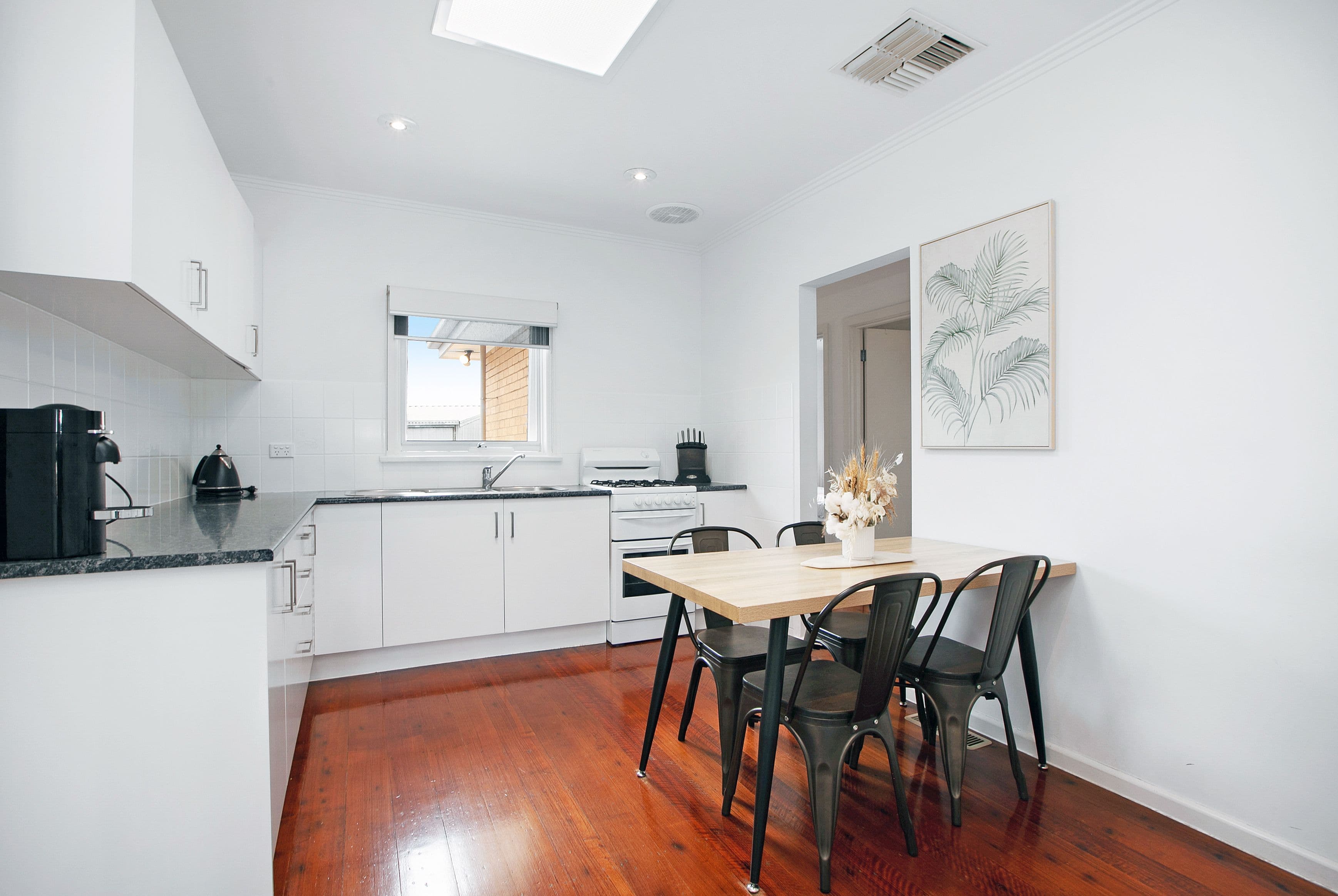 27 McCasker Avenue, Reservoir VIC 3073, Reservoir - Thumbnail 4