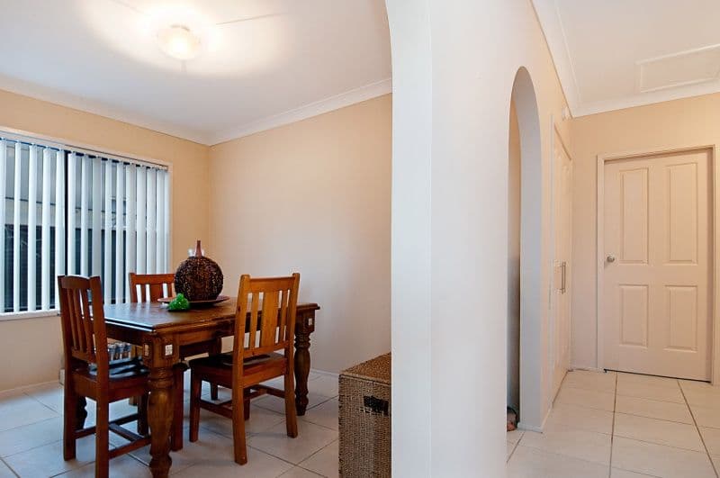 12 Mossman Avenue, BATEAU BAY NSW 2261, Bateau Bay - Thumbnail 2