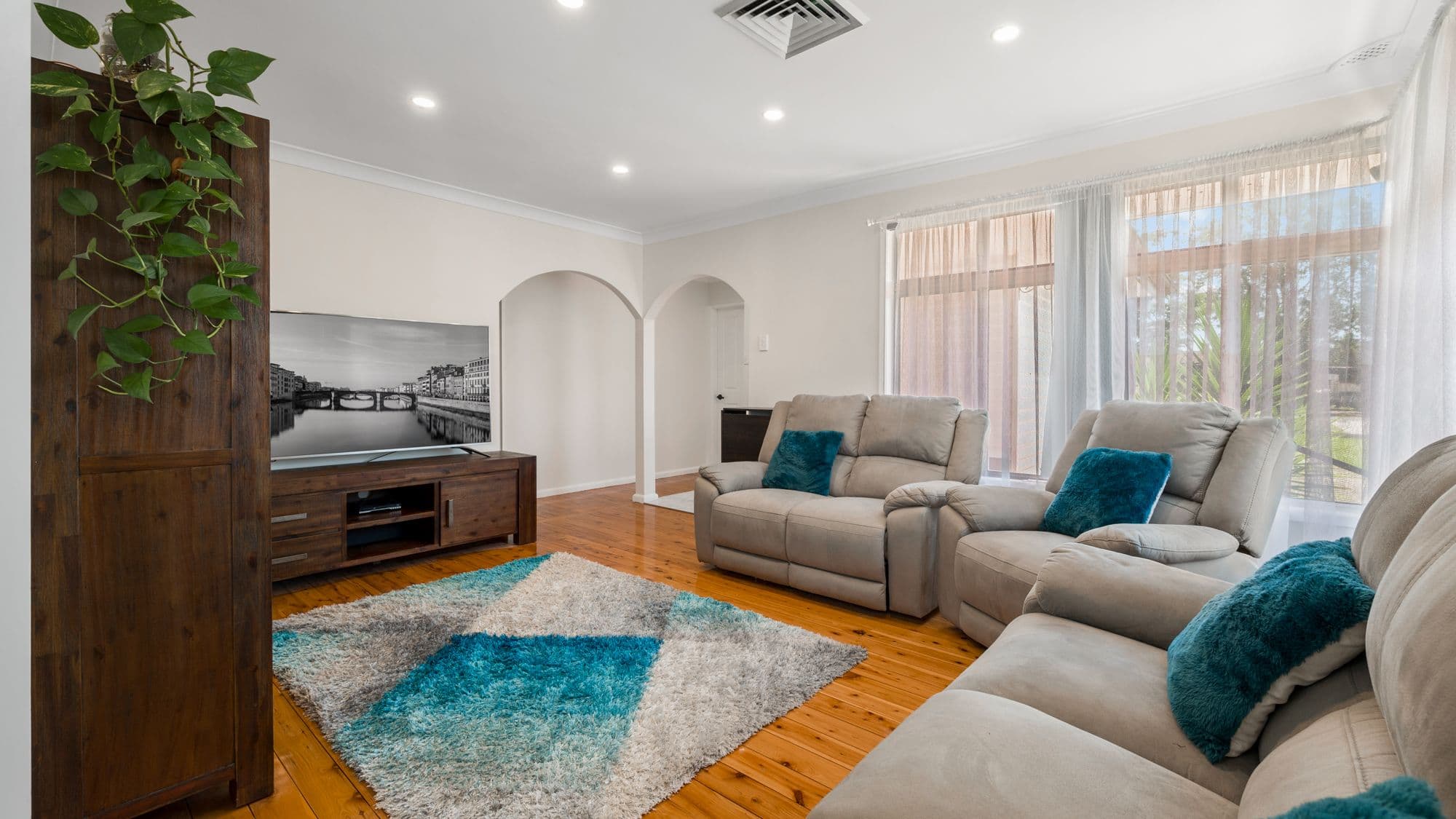 31 Darwin Road, Campbelltown NSW 2560, Campbelltown - Thumbnail 2