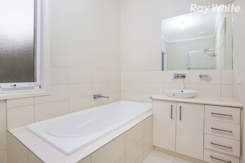 42 Kelvinside Road, Noble Park VIC 3174, Noble Park - Thumbnail 4