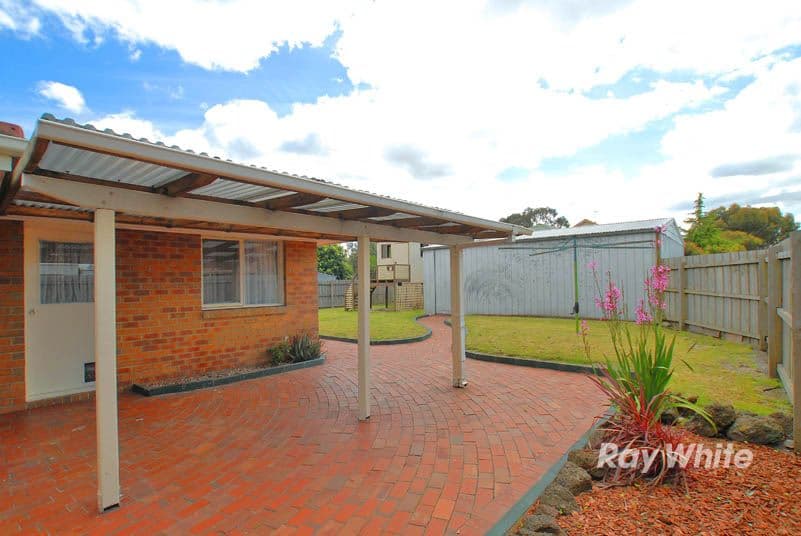 1 Brentwood Drive, CRANBOURNE NORTH VIC 3977, Cranbourne North - Thumbnail 2