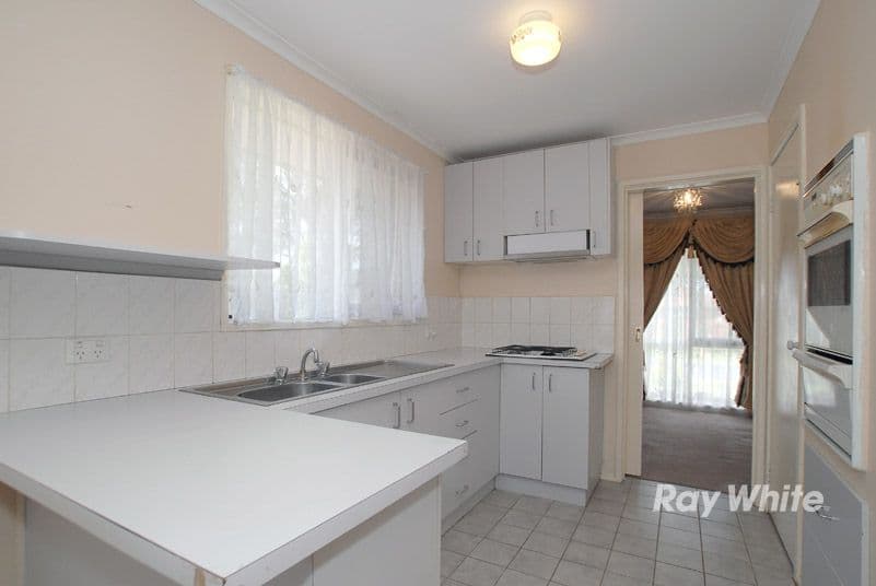 1 Brentwood Drive, CRANBOURNE NORTH VIC 3977, Cranbourne North - Thumbnail 5
