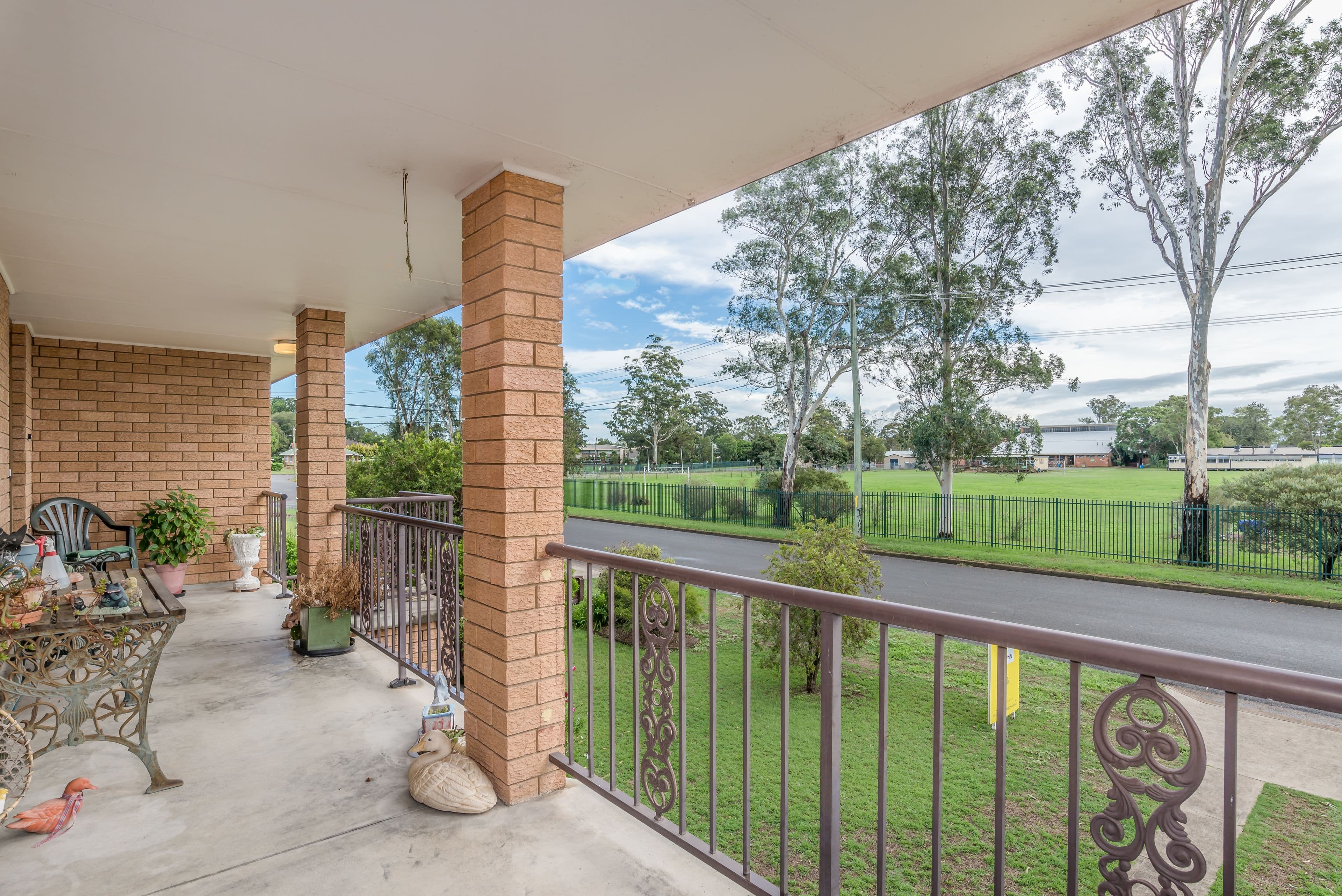 12 Edinburgh Avenue, Singleton - Thumbnail 2