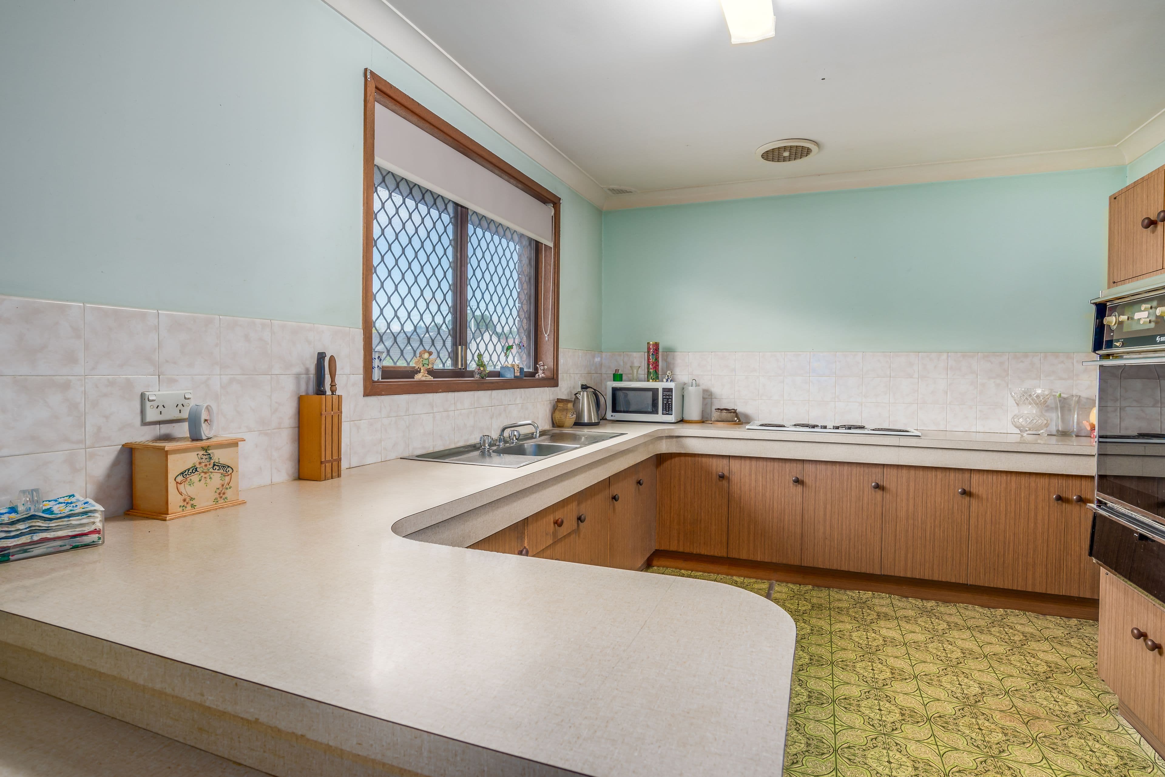 12 Edinburgh Avenue, Singleton - Thumbnail 3