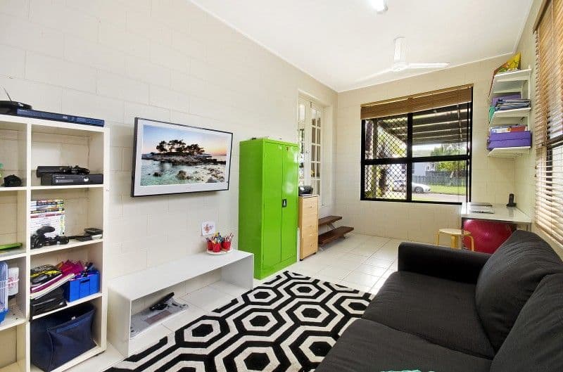 26 Scenic Drive, MOUNT LOUISA QLD 4814, Mount Louisa - Thumbnail 4