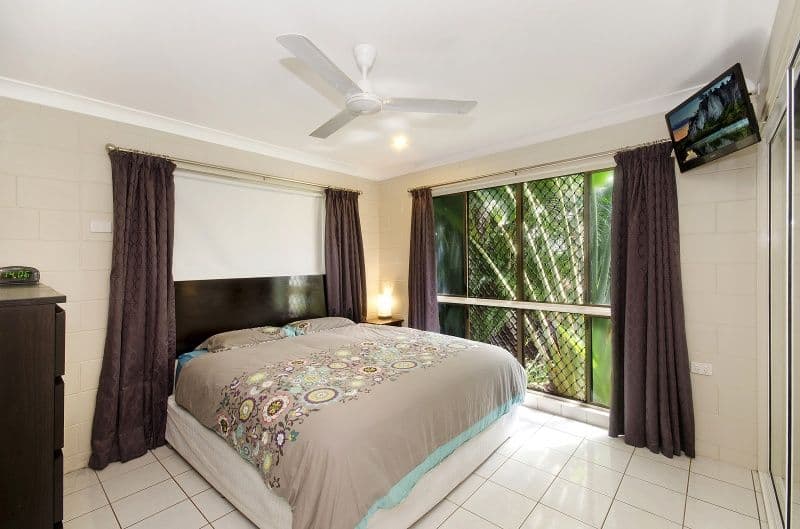 26 Scenic Drive, MOUNT LOUISA QLD 4814, Mount Louisa - Thumbnail 5