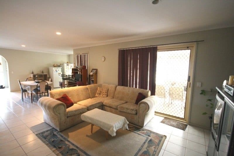 28 Loffs Road, LOGANHOLME QLD 4129, Loganholme - Thumbnail 2