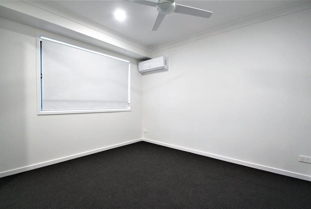 4 Carrick Place, Greenbank QLD 4124, Greenbank - Thumbnail 7