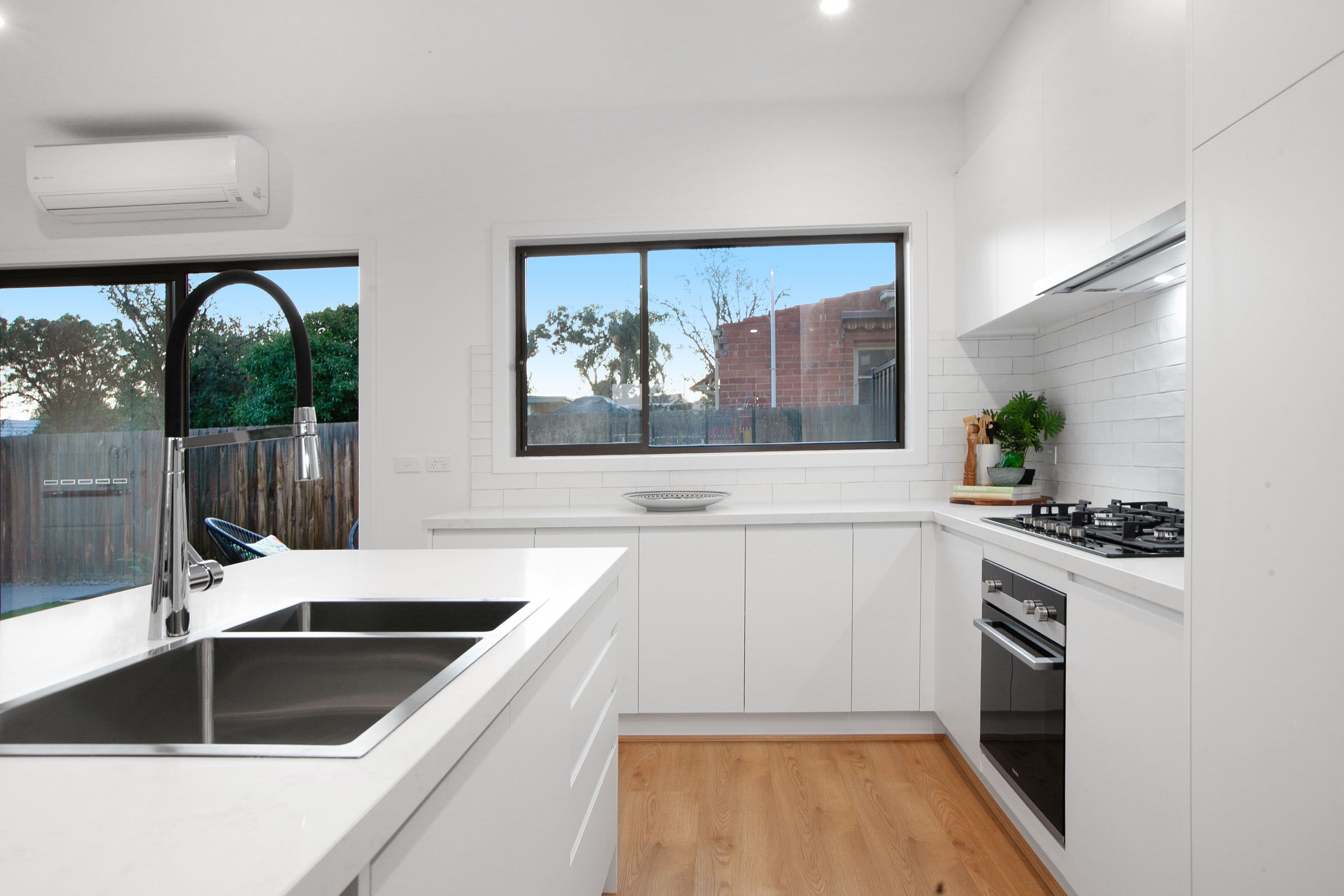 95 Marchant Avenue, Reservoir VIC 3073, Reservoir - Thumbnail 5